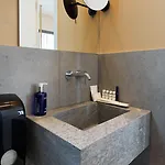 Alinea Market Agora Square מלון דירות 4*