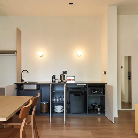 Alinea Market Agora Square アパートホテル 4*