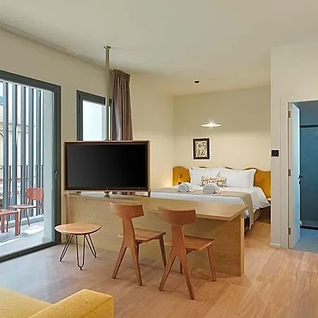 Ξενοδοχείο με διαμερίσματα Alinea Market Agora Square 4*