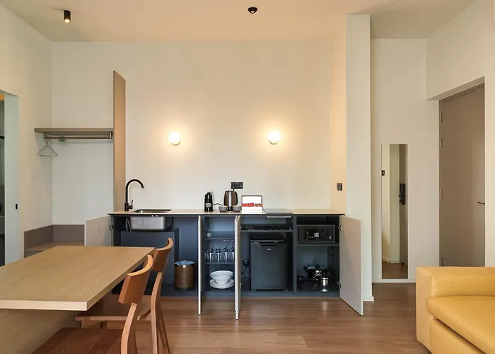 아파트호텔 Alinea Market Agora Square 레메소스