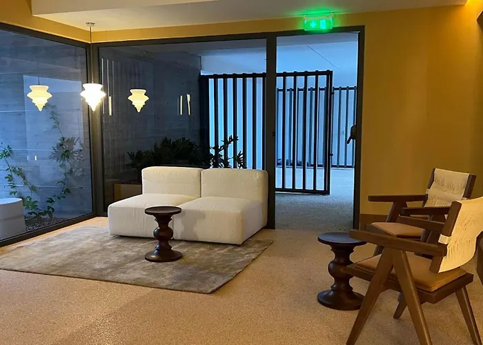 Alinea Market Agora Square 아파트호텔 레메소스