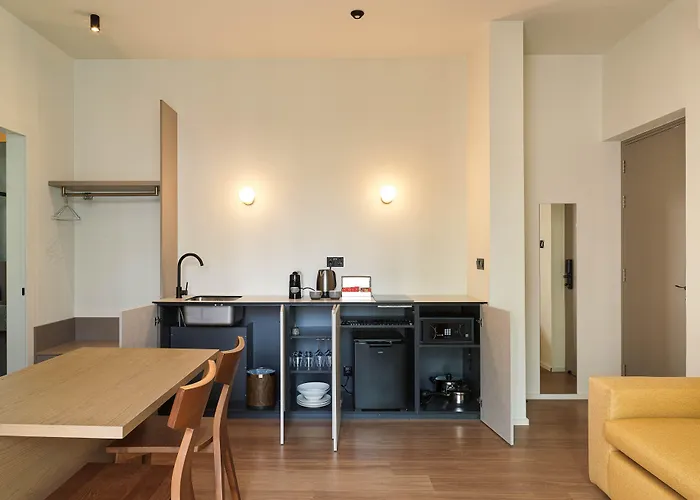 Alinea Market Agora Square 아파트호텔 4*